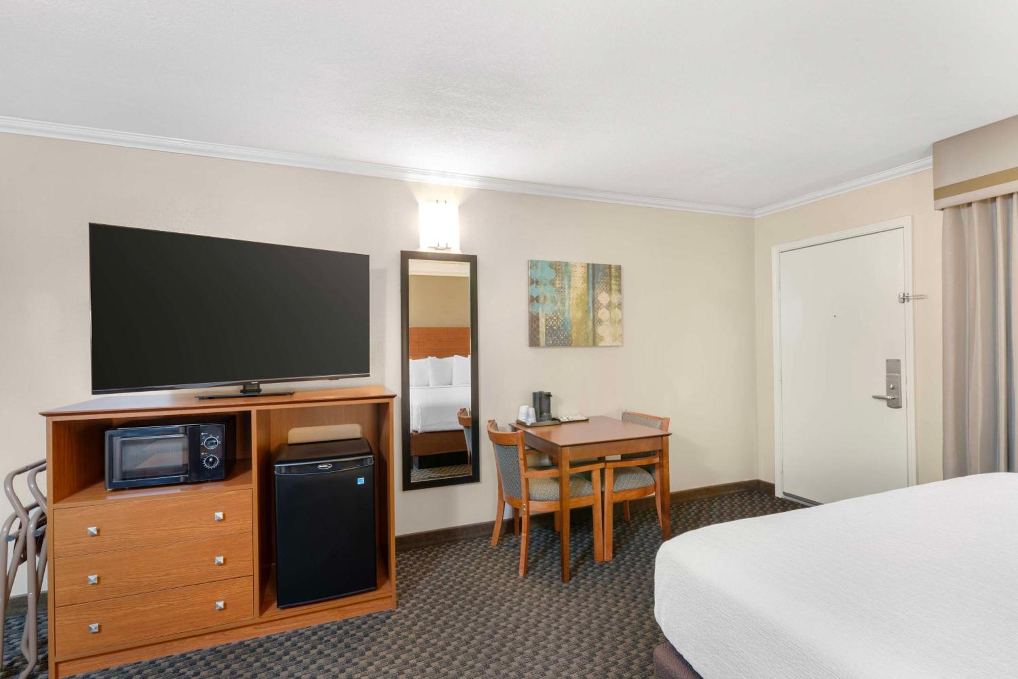 Best Western Oxnard Inn Екстериор снимка