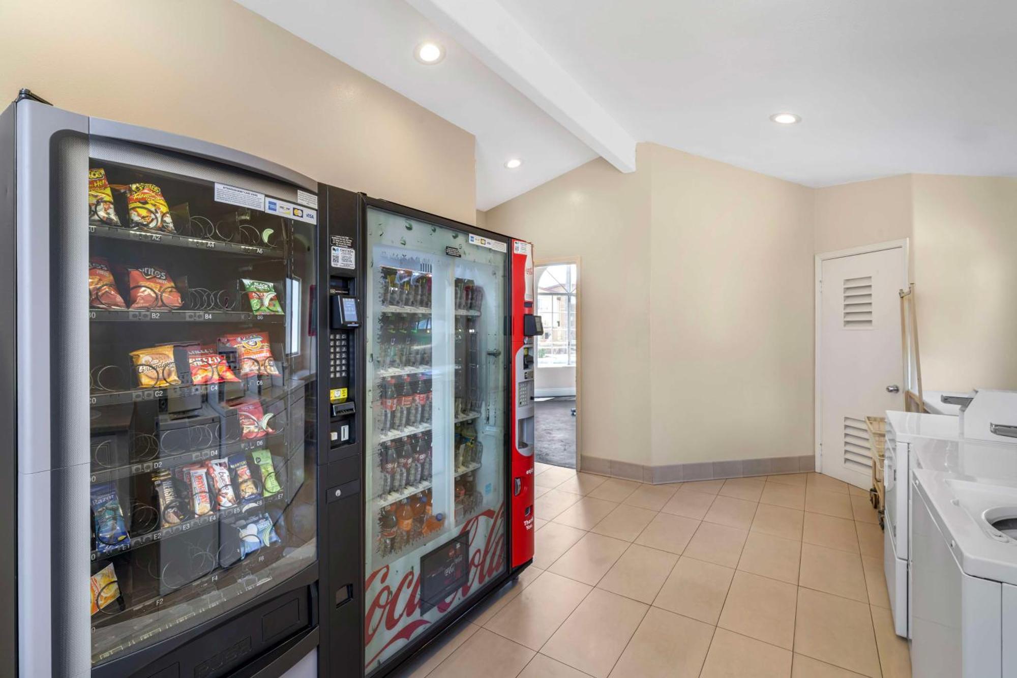 Best Western Oxnard Inn Екстериор снимка
